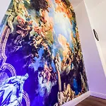 Grosse 3 Schlafzimmer Mit Kueche, Bad, Waschmaschine & Balkon Am Zoo Apartment