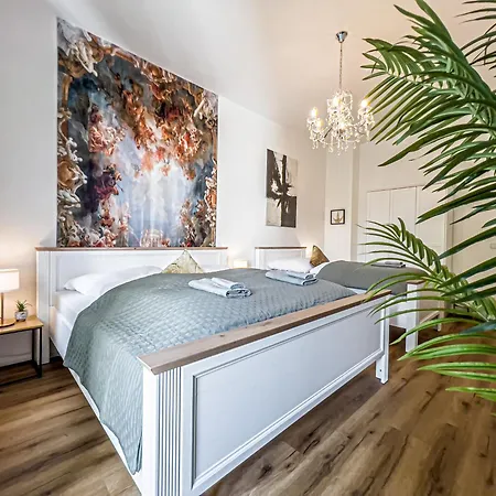 Grosse 3 Schlafzimmer Mit Kueche, Bad, Waschmaschine & Balkon Am Zoo Appartement Leipzig