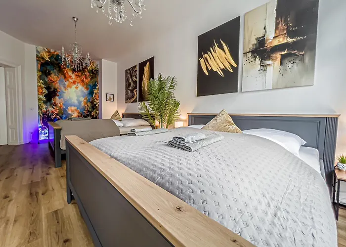 Grosse 3 Schlafzimmer Mit Kueche, Bad, Waschmaschine & Balkon Am Zoo Лейпциг