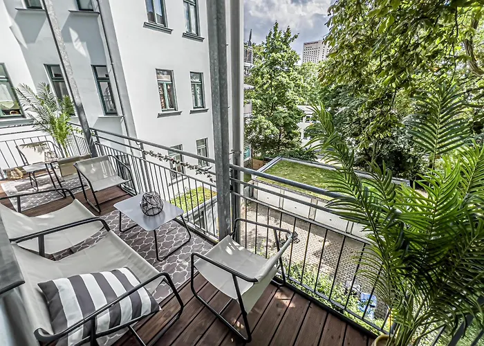 Grosse 3 Schlafzimmer Mit Kueche, Bad, Waschmaschine & Balkon Am Zoo Лейпциг