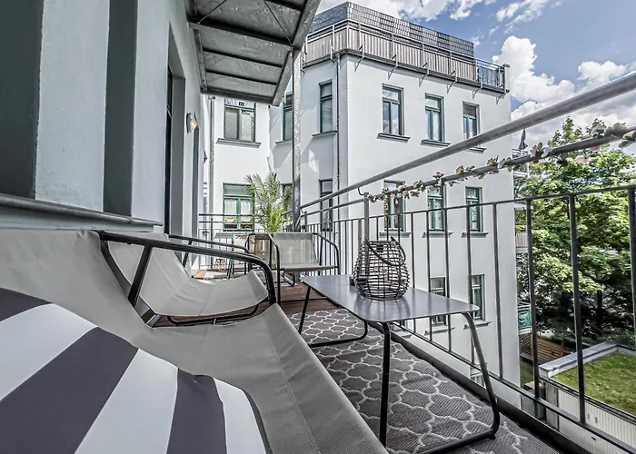 Grosse 3 Schlafzimmer Mit Kueche, Bad, Waschmaschine & Balkon Am Zoo Апартаменты Лейпциг