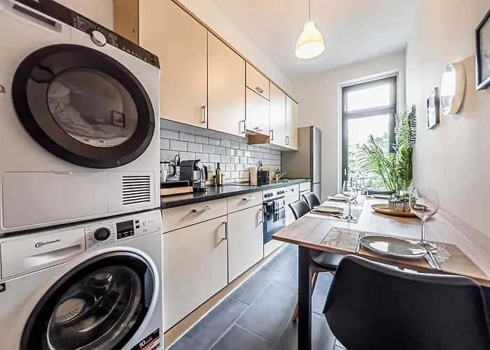 Grosse 3 Schlafzimmer Mit Kueche, Bad, Waschmaschine & Balkon Am Zoo Апартаменты *