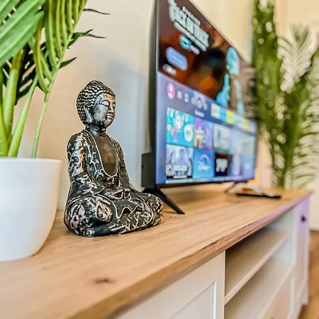 Grosse 3 Schlafzimmer Mit Kueche, Bad, Waschmaschine & Balkon Am Zoo 아파트