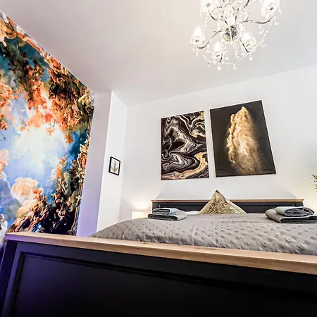 Grosse 3 Schlafzimmer Mit Kueche, Bad, Waschmaschine & Balkon Am Zoo * לייפציג